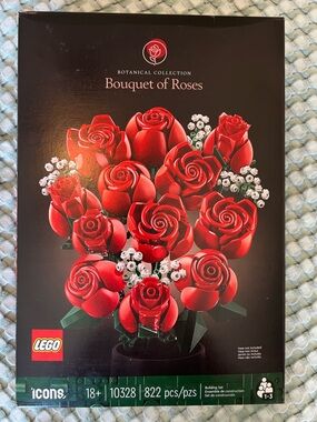 Lego Red Roses Bouquet with White Accents Botanical Collection